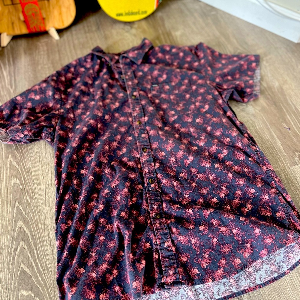 Rip Curl pau hans shirt, make a few sales and enjoy the happy hour🫶🏽
